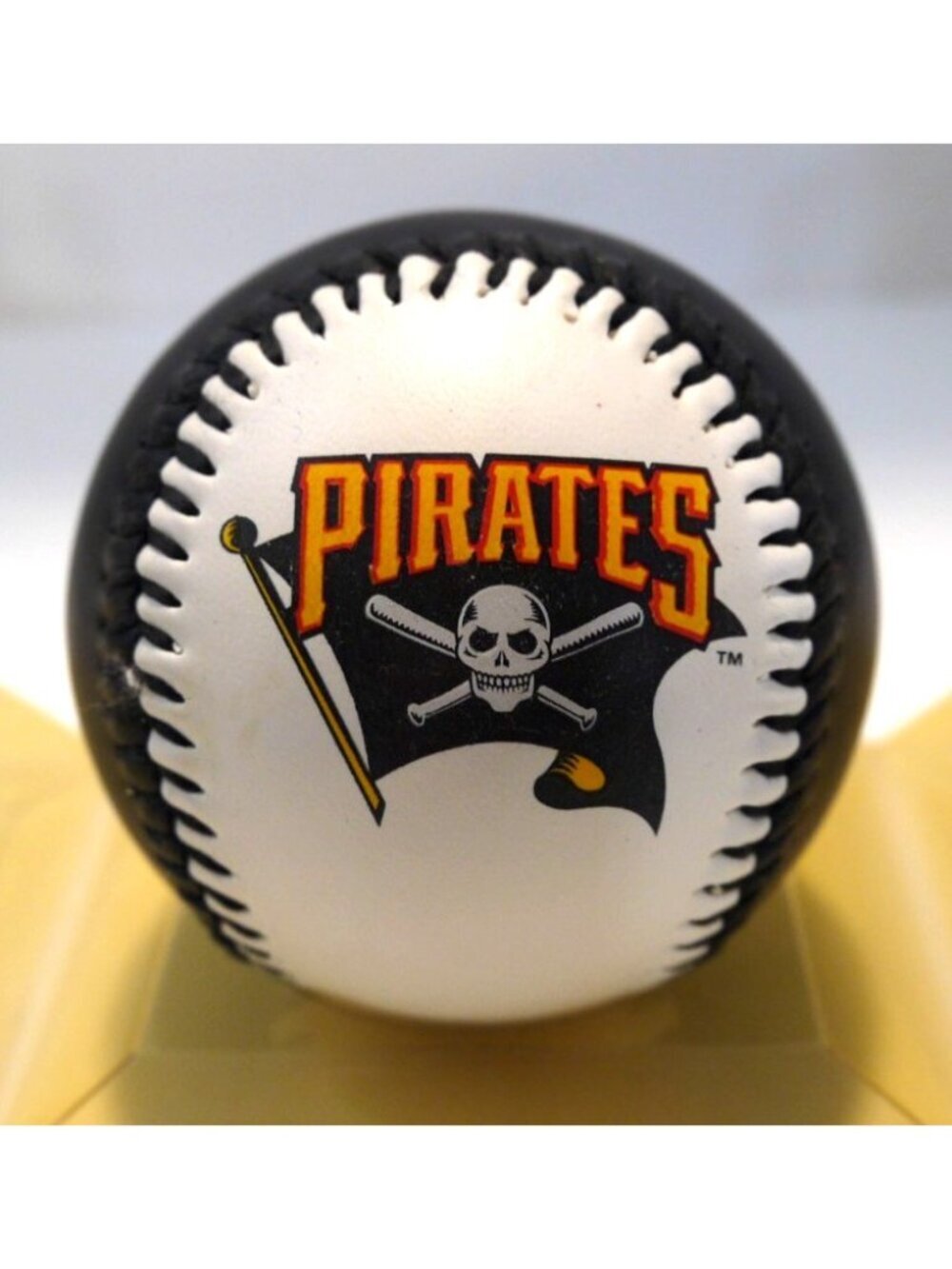 Pittsburg Pirates baseball with signature of The Parrot Fotoball Limited Edition